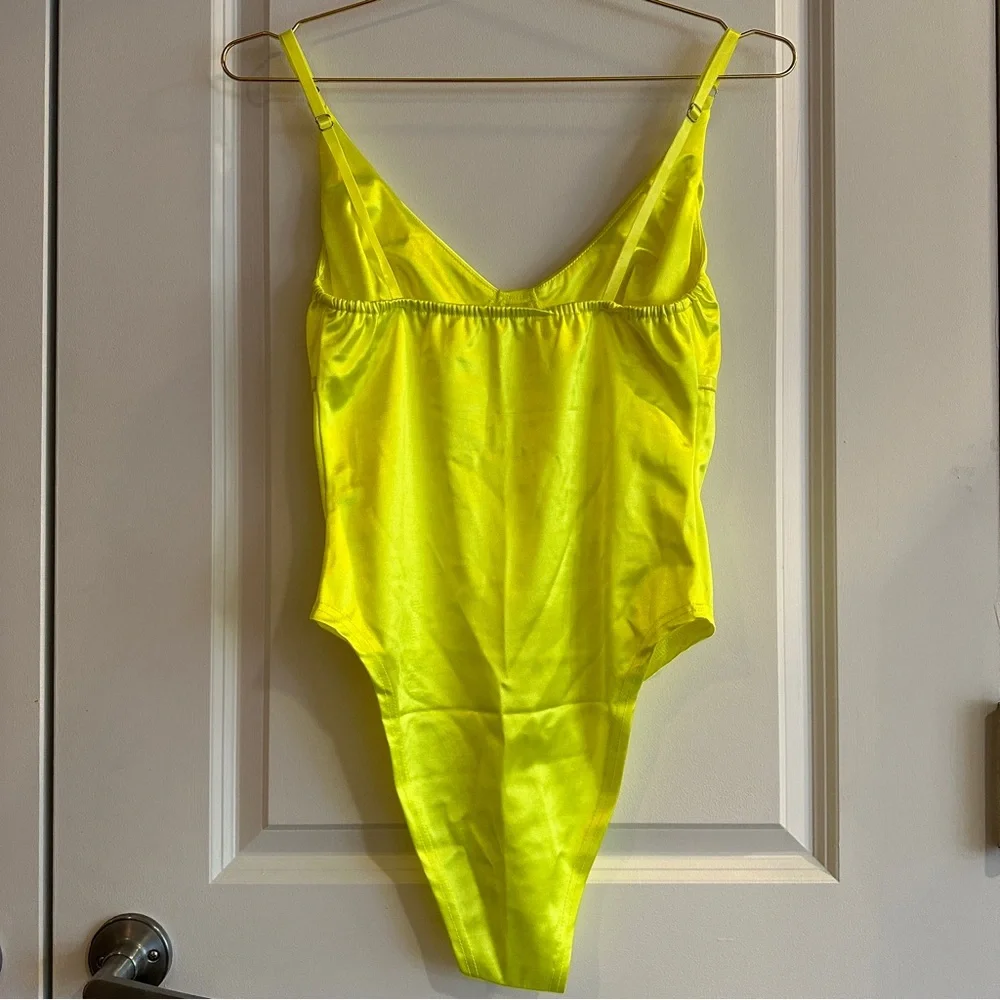 Neon yellow bodysuit - Picture 2 of 3